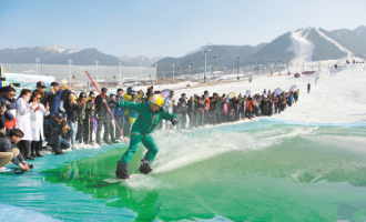 烏魯木齊冰雪游吸引力持續提升