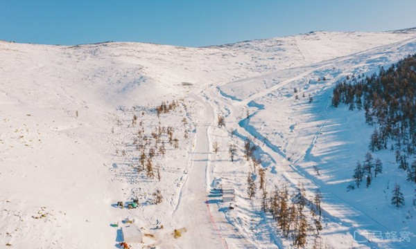 新疆阿勒泰可可托海國際滑雪場