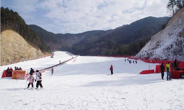 鄭州桃花峪生態(tài)滑雪場(chǎng)