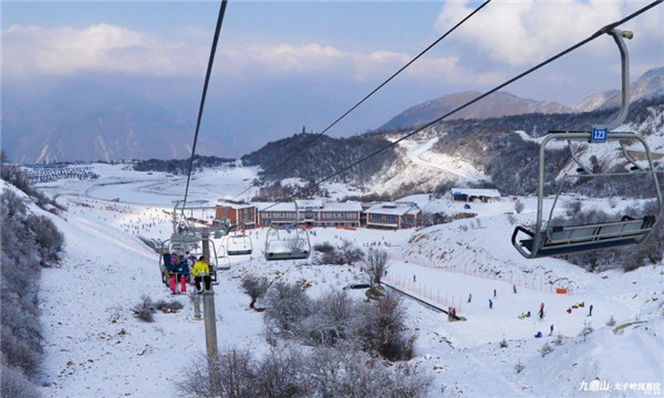 四川茂縣九鼎山太子嶺滑雪場2