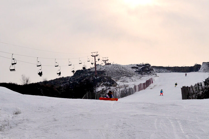 山西運(yùn)城平陸風(fēng)口滑雪場(chǎng)