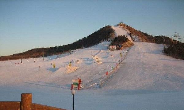 河北張家口塞北滑雪場