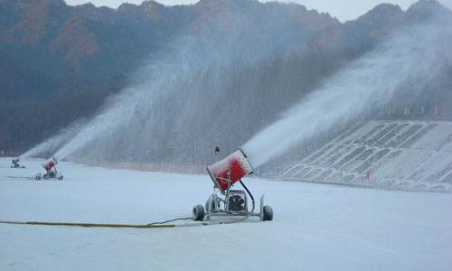 滑雪場造雪機(jī)如何提高造雪質(zhì)量