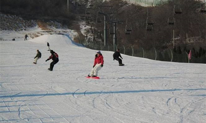 大連安波溫泉滑雪場