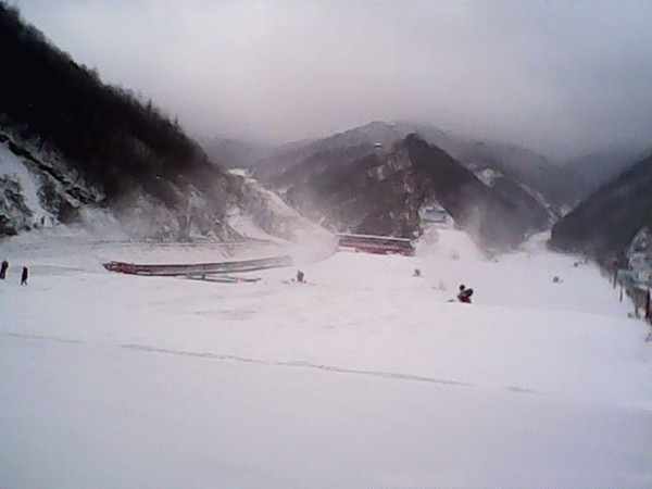 洛陽伏牛山四季滑雪度假樂園