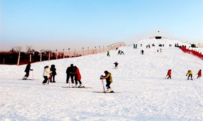 江蘇鹽城阜寧金沙湖滑雪場