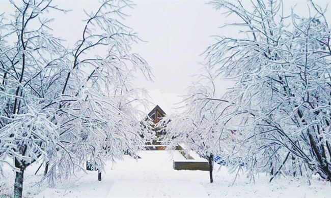 四川成都西嶺雪山滑雪場