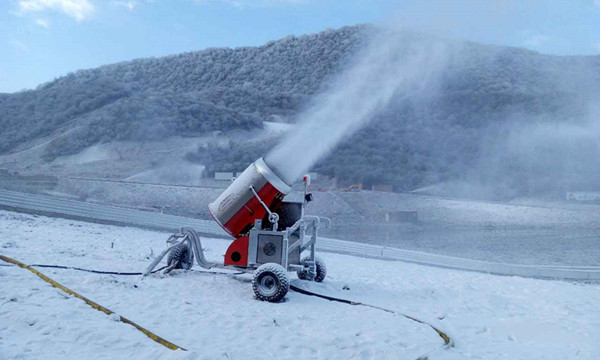 造雪機