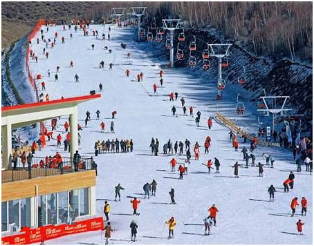 北京昌平軍都山滑雪場初級雪道