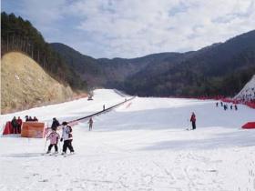 河南鄭州桃花峪生態(tài)滑雪場(chǎng)