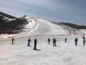 內蒙古烏蘭察布岱海國際滑雪場