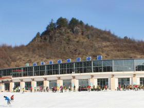 湖北神農架國際滑雪場