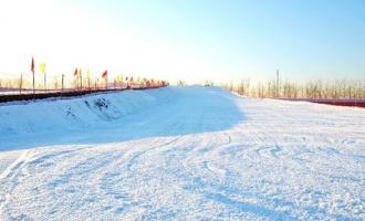 各地滑雪場建設的時間