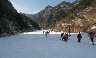 陜西商洛牧護關滑雪場