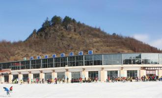 湖北神農架國際滑雪場