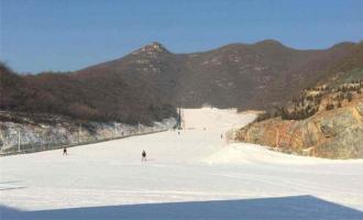 內蒙古扎蘭屯金龍山滑雪場