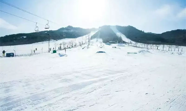 遼寧遼陽弓長嶺滑雪場