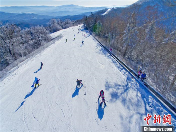 亞布力陽光度假村滑雪場