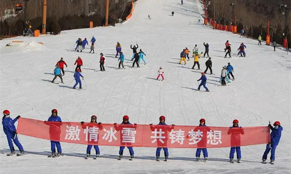 國內各類冬季賽事陸續展開 大眾冰雪活動持續升溫