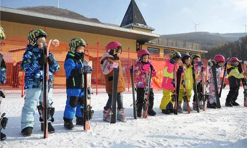 冰雪運動進校園須深度協同