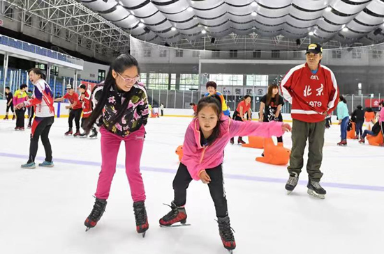 助力冬奧朝陽在行動：將冰雪運動送到百姓身邊2