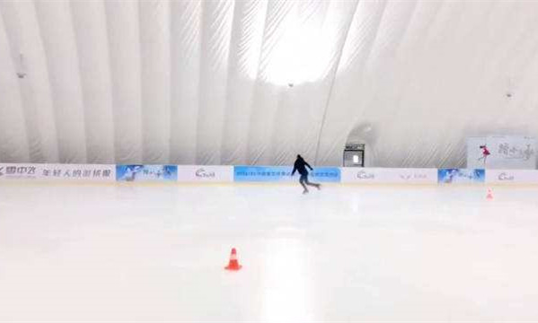 我與冬奧有個約會 牛街青年體驗冰雪項目