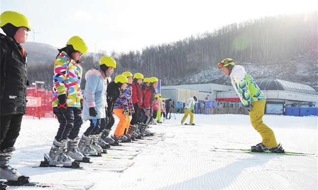 2022年校園冰雪運動管理體系基本健全