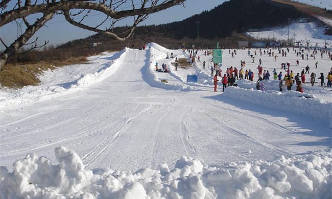 蓮花山滑雪場