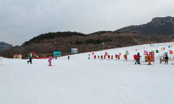 金象山滑雪場