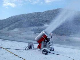 新建滑雪場應該選擇什么樣的造雪機