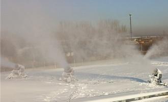 一個滑雪場需要幾臺人工造雪機